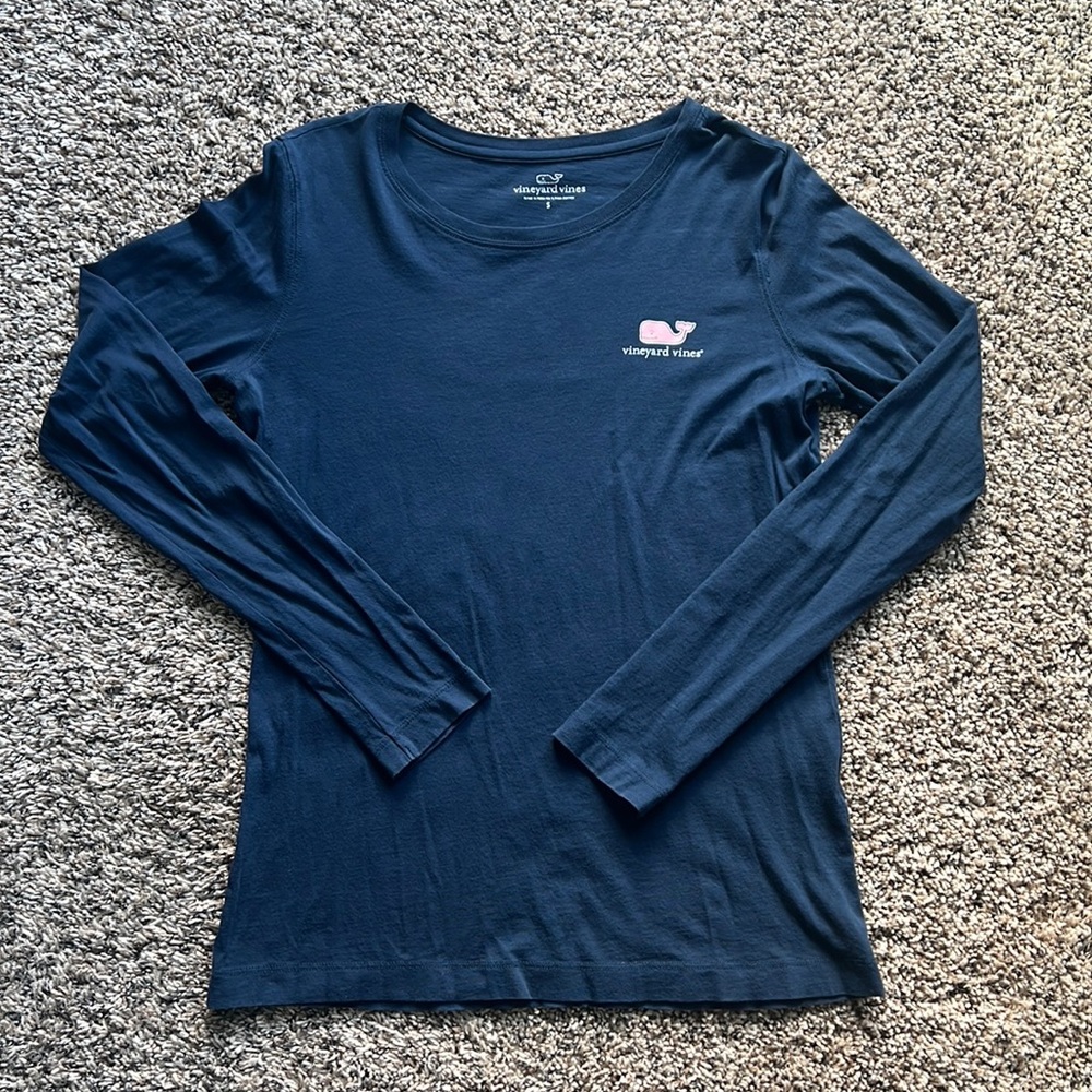 Vineyard Vines Blue with Pink whale Logo Long Sleeve Tee, Women’s Size S